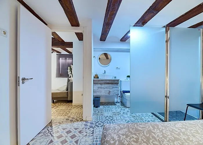 Invalencia - Tree Plaza B With Terrace Apartment *